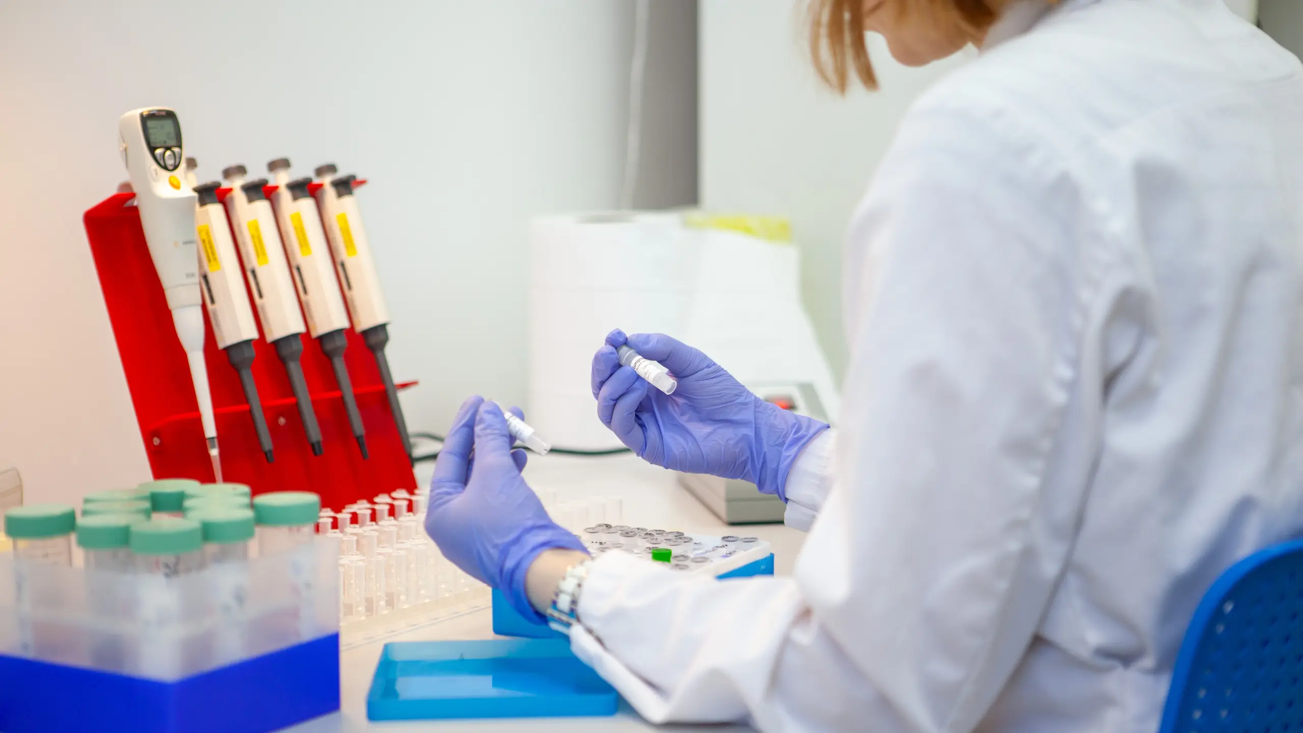 ПЦР тестирование в лаборатории